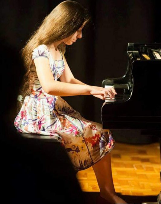 Piano Clássico: Arielle Beraldo