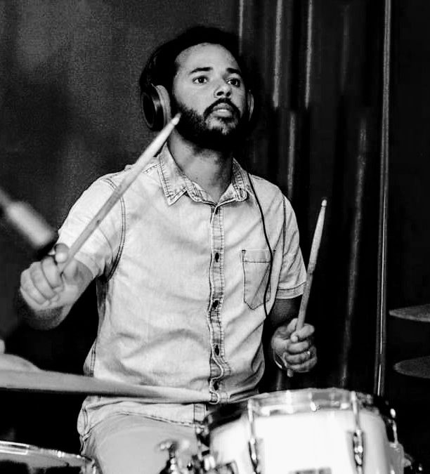 Bateria: Sema Costa